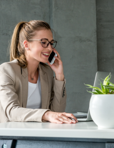 Tätigkeiten beim Nebenjob: Telefonieren mit Banken etc.